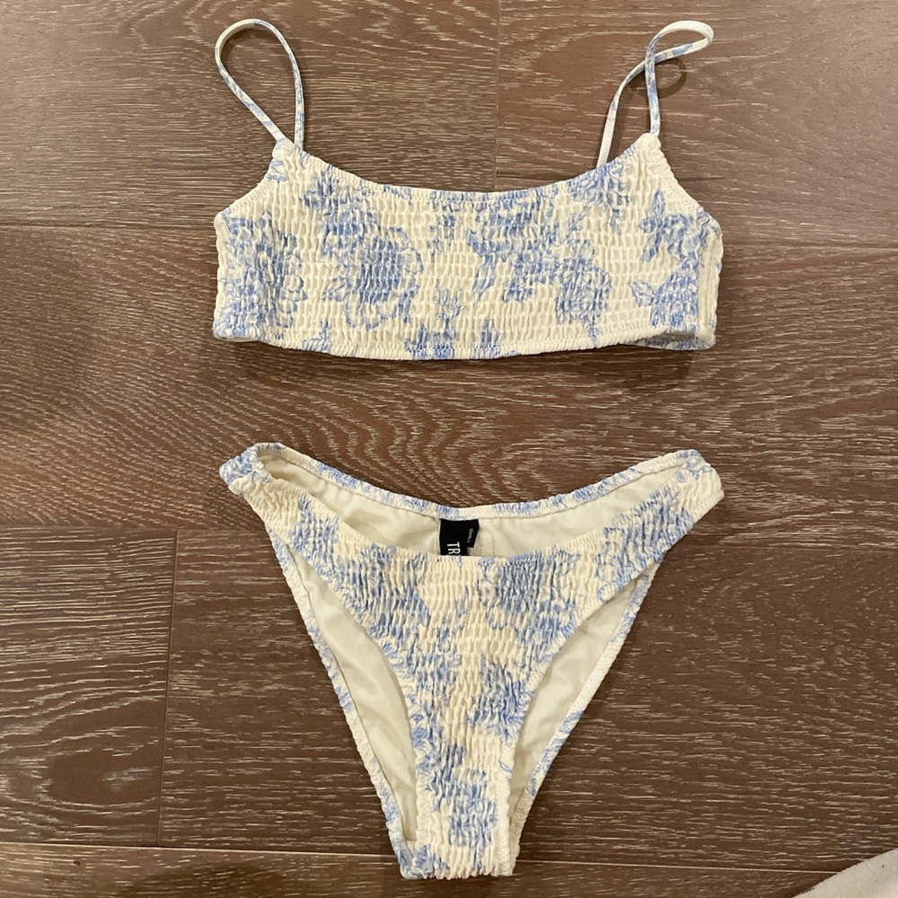 TRIANGL bikini brand new